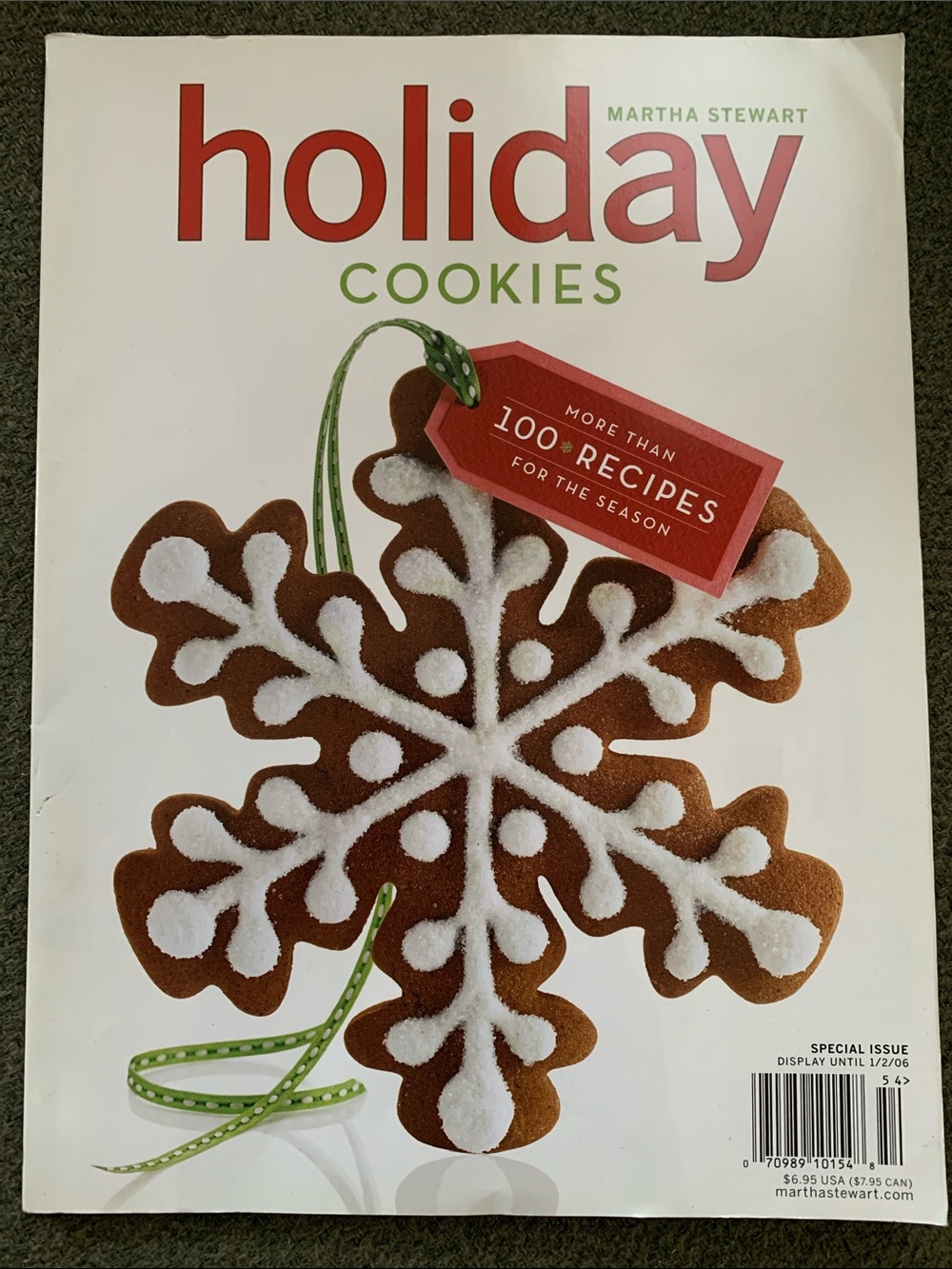 Martha Stewart Holiday Cookies Special Issue Christmas 2005 display until 1/2/06
